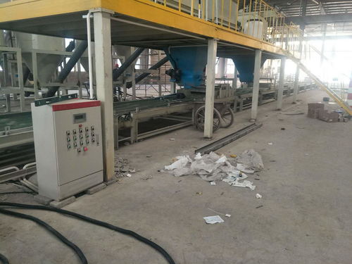 聊城齐全免拆外模板钢丝网架保温板设备展示 高效工厂集成解决方案